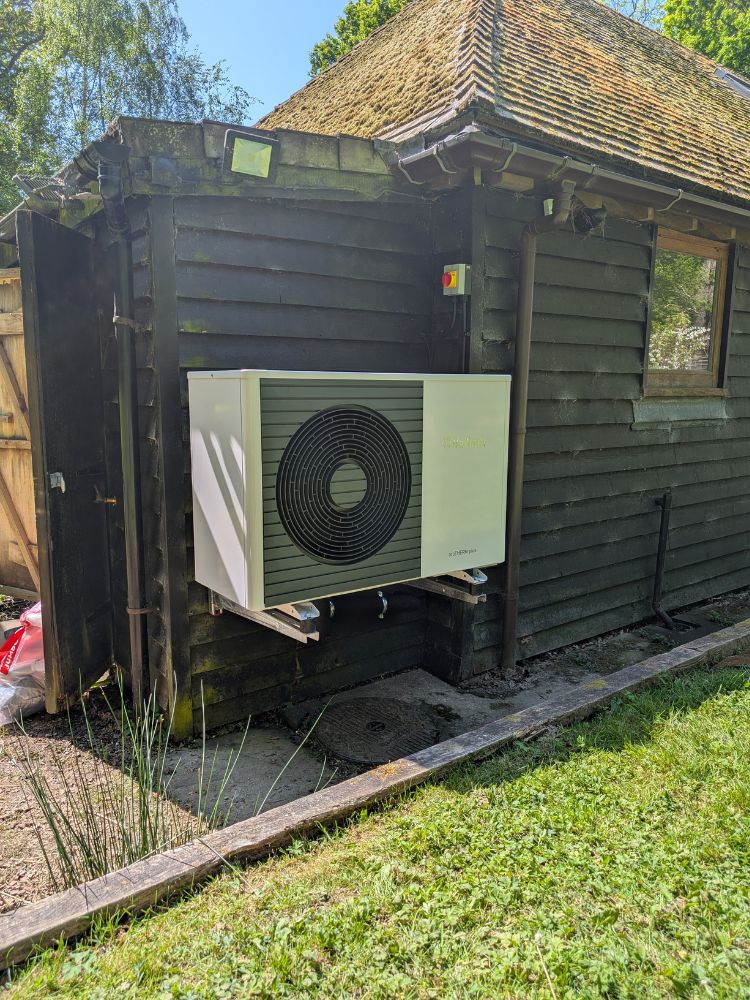 Air Source Heat Pump & Heat Pump Cylinder Install in East Hoathly